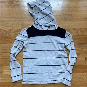 Crewcuts size 6-7 boys hooded long sleeve shirt